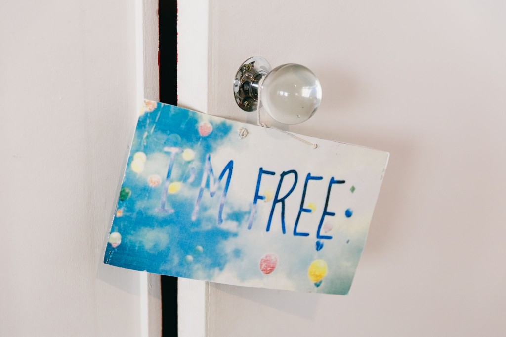 i'm free sign on office space door