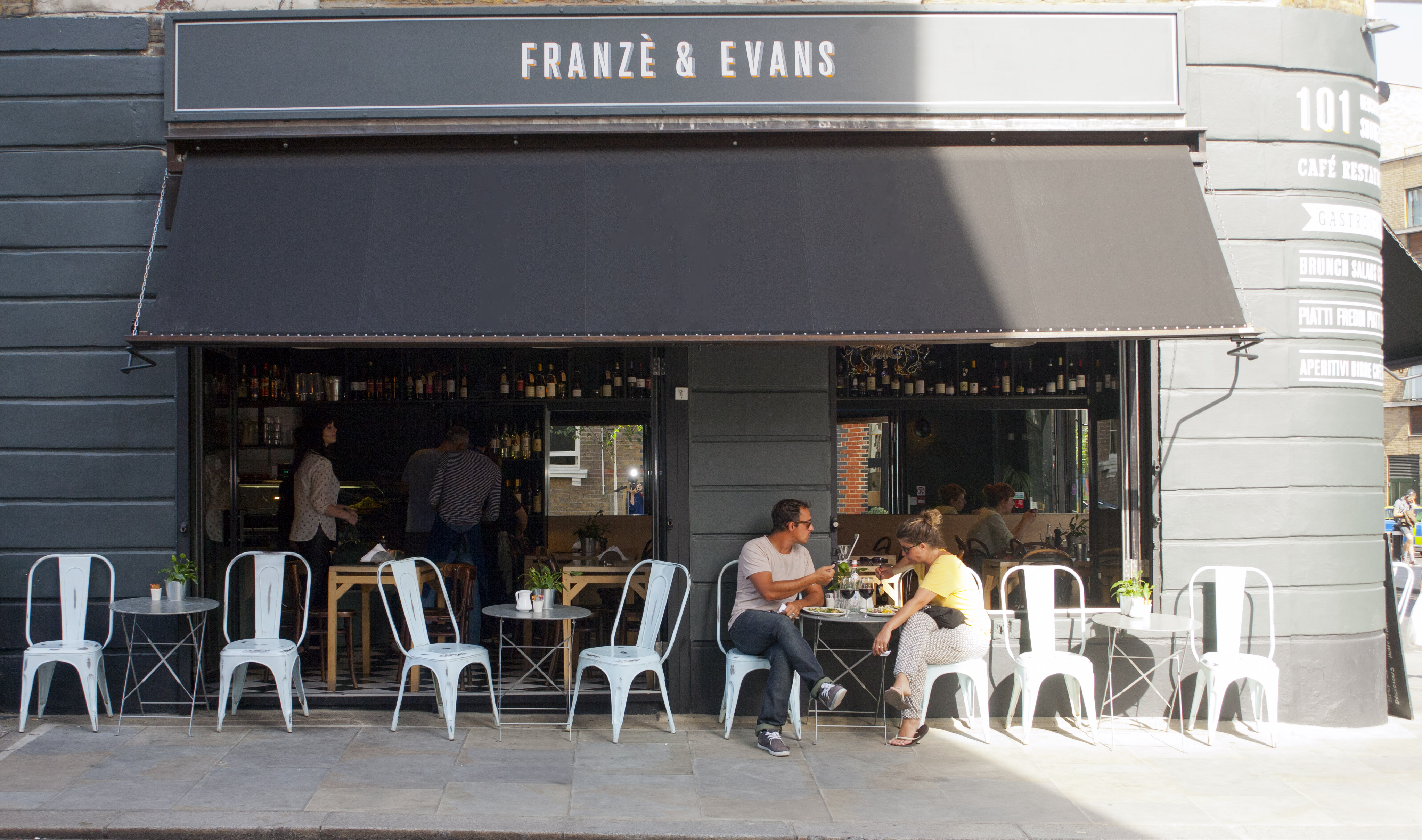 Franze & Evans outside seating shoreditch