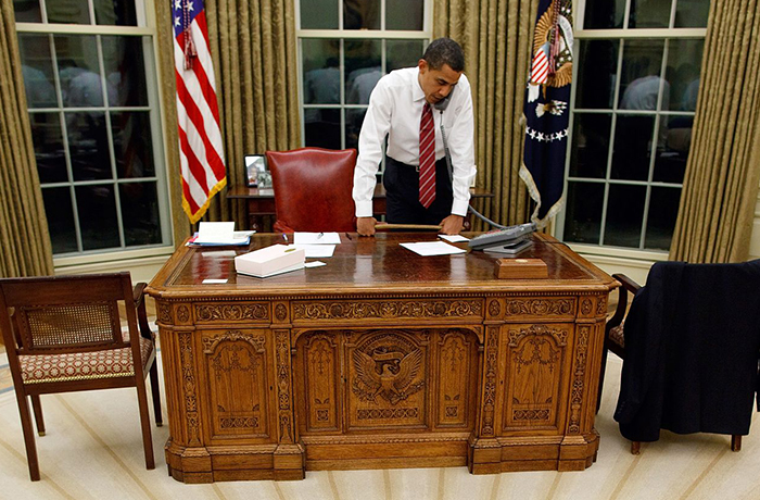 Obama at the Resolution Desk